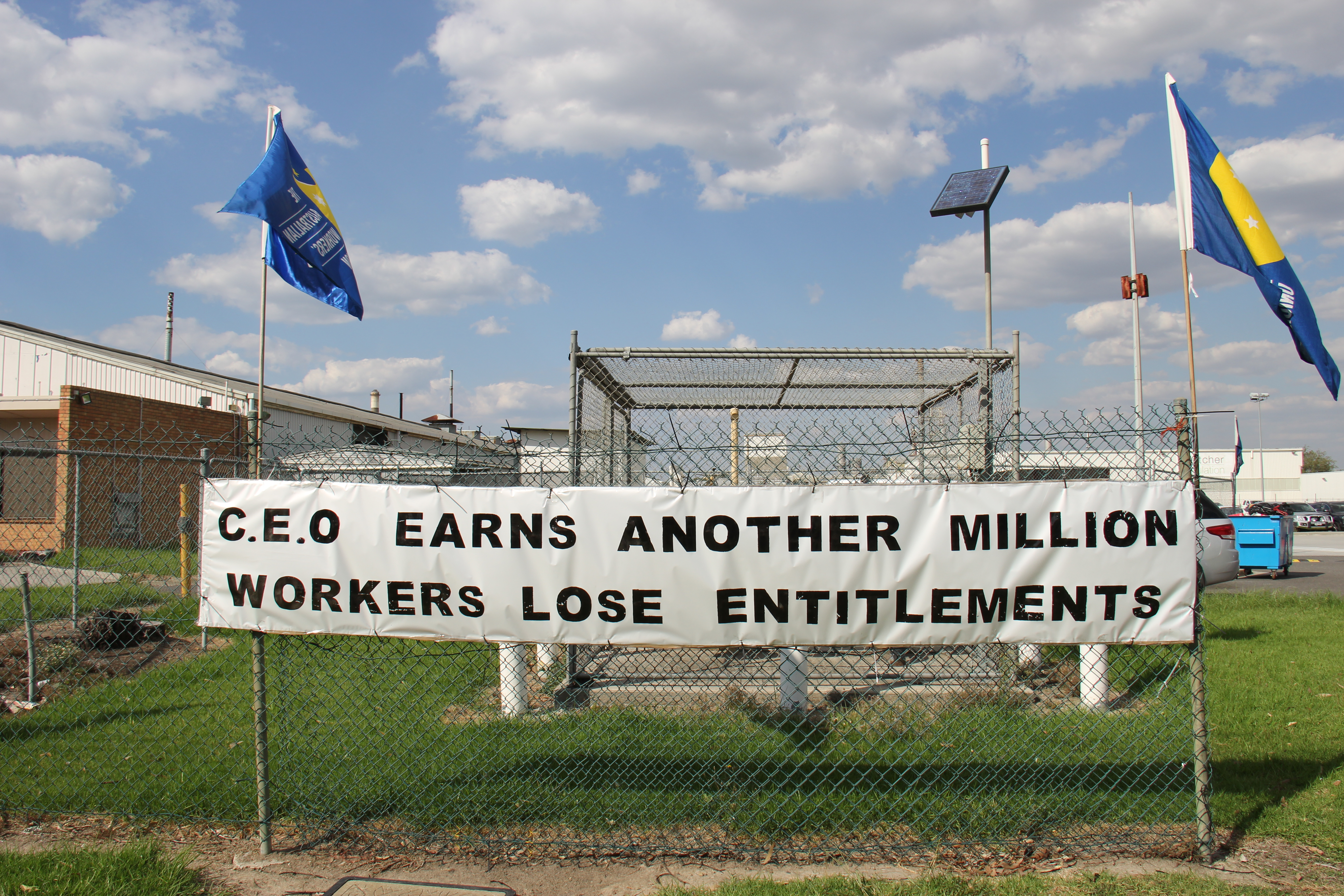 Workers in Australia celebrate victory at Fletcher Insulation IndustriALL