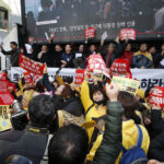 Los sindicatos coreanos celebran la noticia del cese de Park.