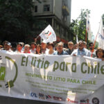 El movimiento del Litio sostiene que es el Estado quien debe controlar dicha riqueza, en lugar de las empresas privadas