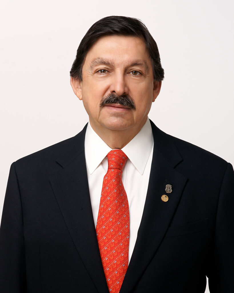 Napoleón Gómez Urrutia, President and General Secretary of Los Mineros, has finally had all criminal charges against him dropped.