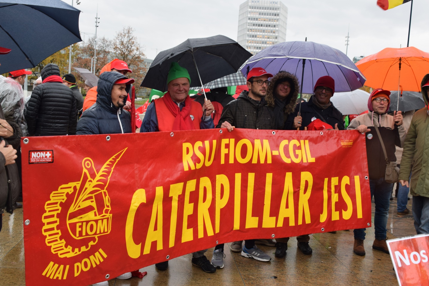 Caterpillar workers rally in Geneva IndustriALL