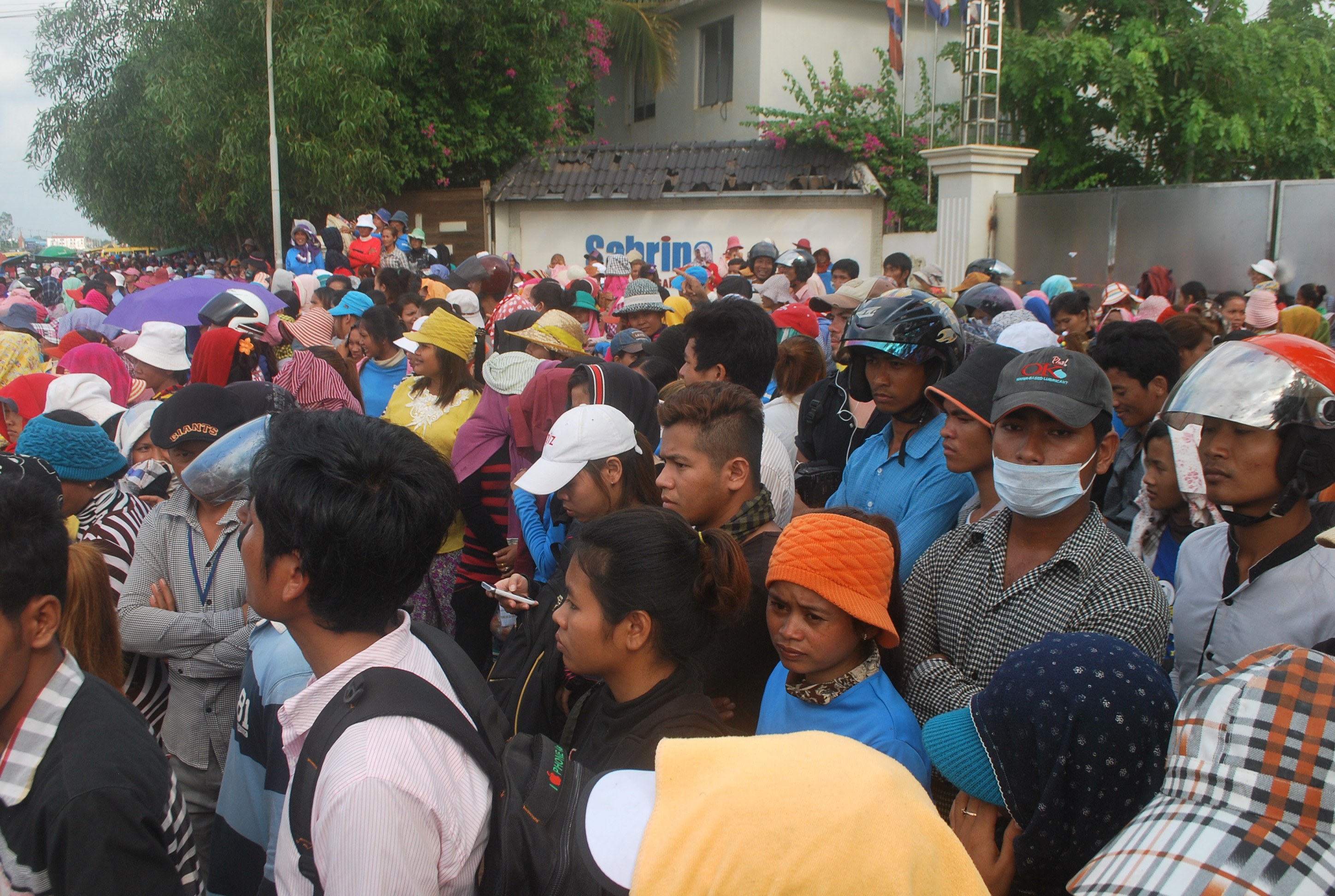 sociedad Monopolio gradualmente 415 Cambodian Nike workers sacked for striking | IndustriALL