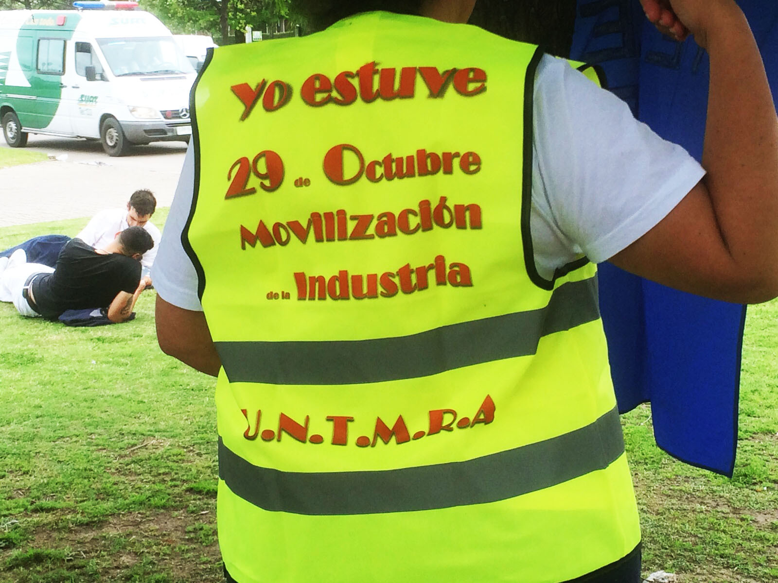 Uruguayan unions march for rights and decent pay | IndustriALL كرستالات Uruguayan unions march for rights and decent pay | IndustriALL كرستالات