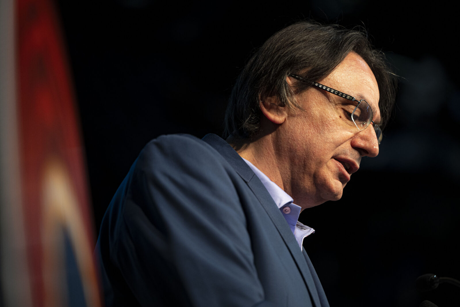 Kemal Ozkan speaking on inequality at the IndustriALL World Congress, Sydney, November 2025