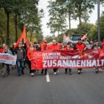 Mercedes-Benz workers march with IG Metall in street protest. Breman Image: IG Metall