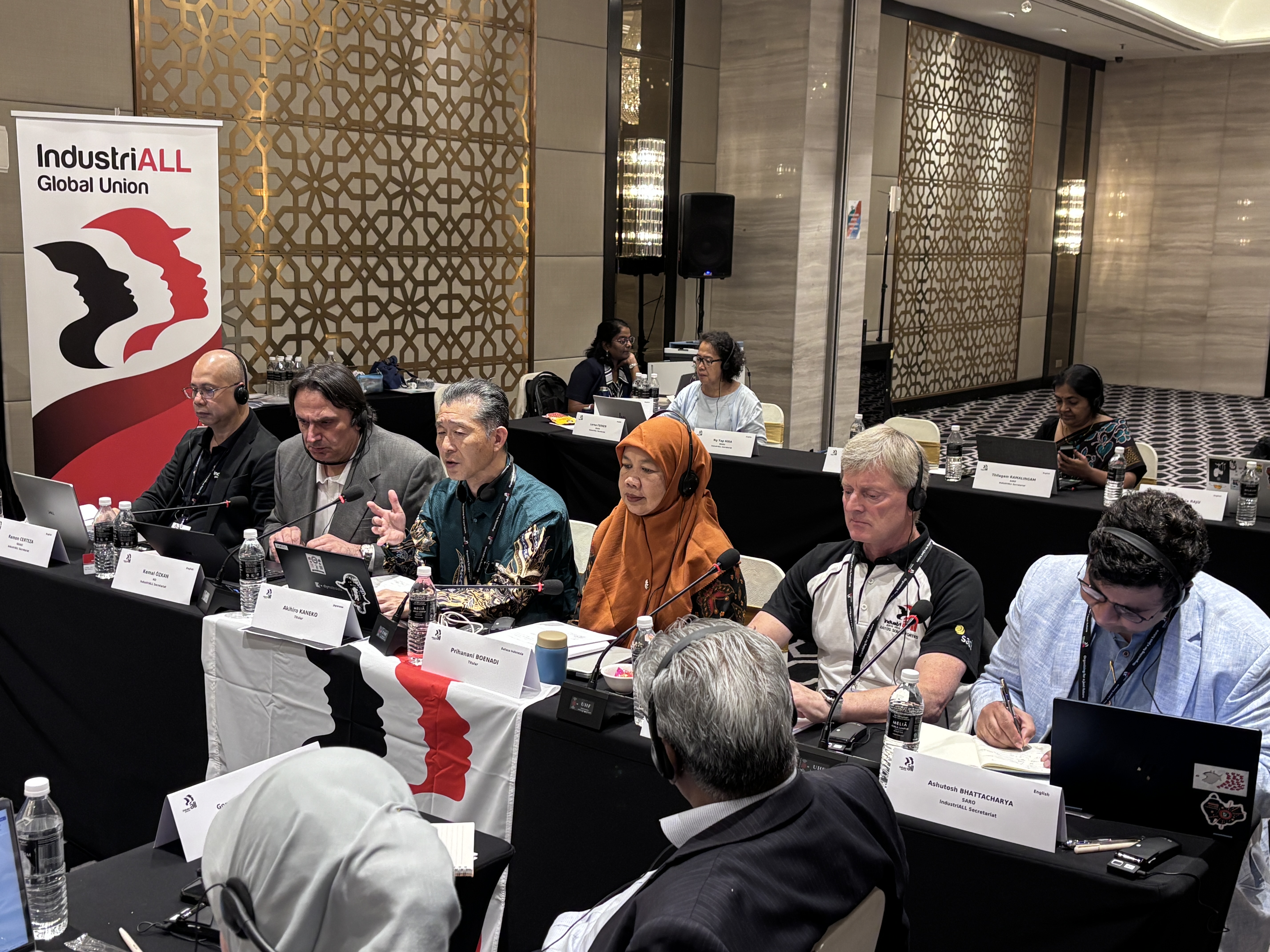 Electrical Change Bio Asia-Pacific unions driving political and economic change - industriall ...