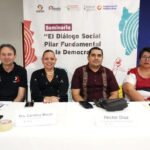 mesa apertura en El Salvador