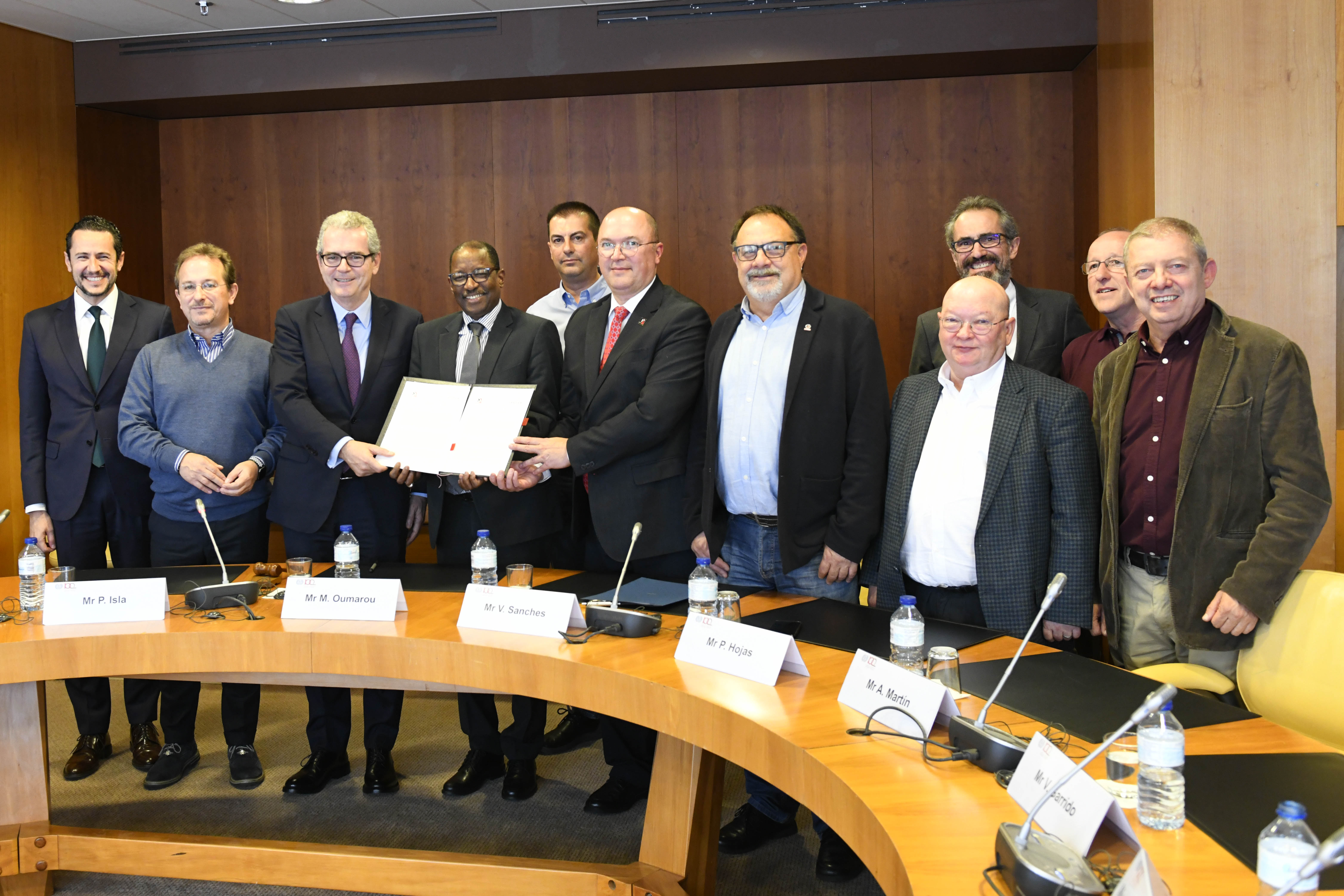 Inditex and IndustriALL renewed the GFA at the ILO in the presence of Spanish unions UGT and CC.OO. Photo credit: ILO 