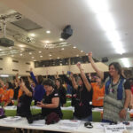 Les déléguées de la Conférence des Femmes votent pour une représentation de 40% des femmes dans les postes dirigeants et les structures d’IndustriALL. Vienne, Autriche, le 16 septembre 2015