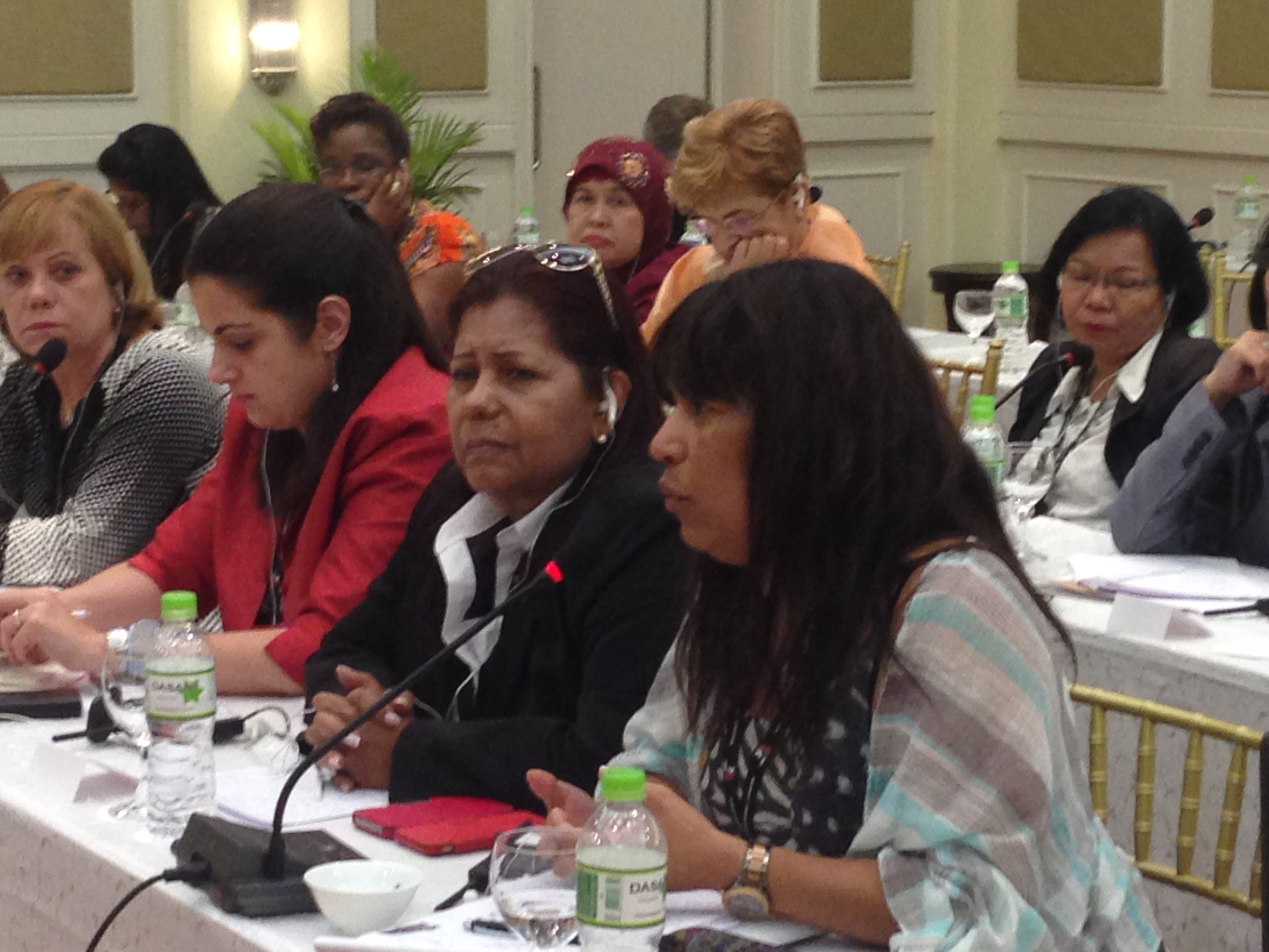 Monica Veloso de l’affilié brésilien CNTM demande aux hommes d’aider à obtenir une augmentation de la représentation des femmes.