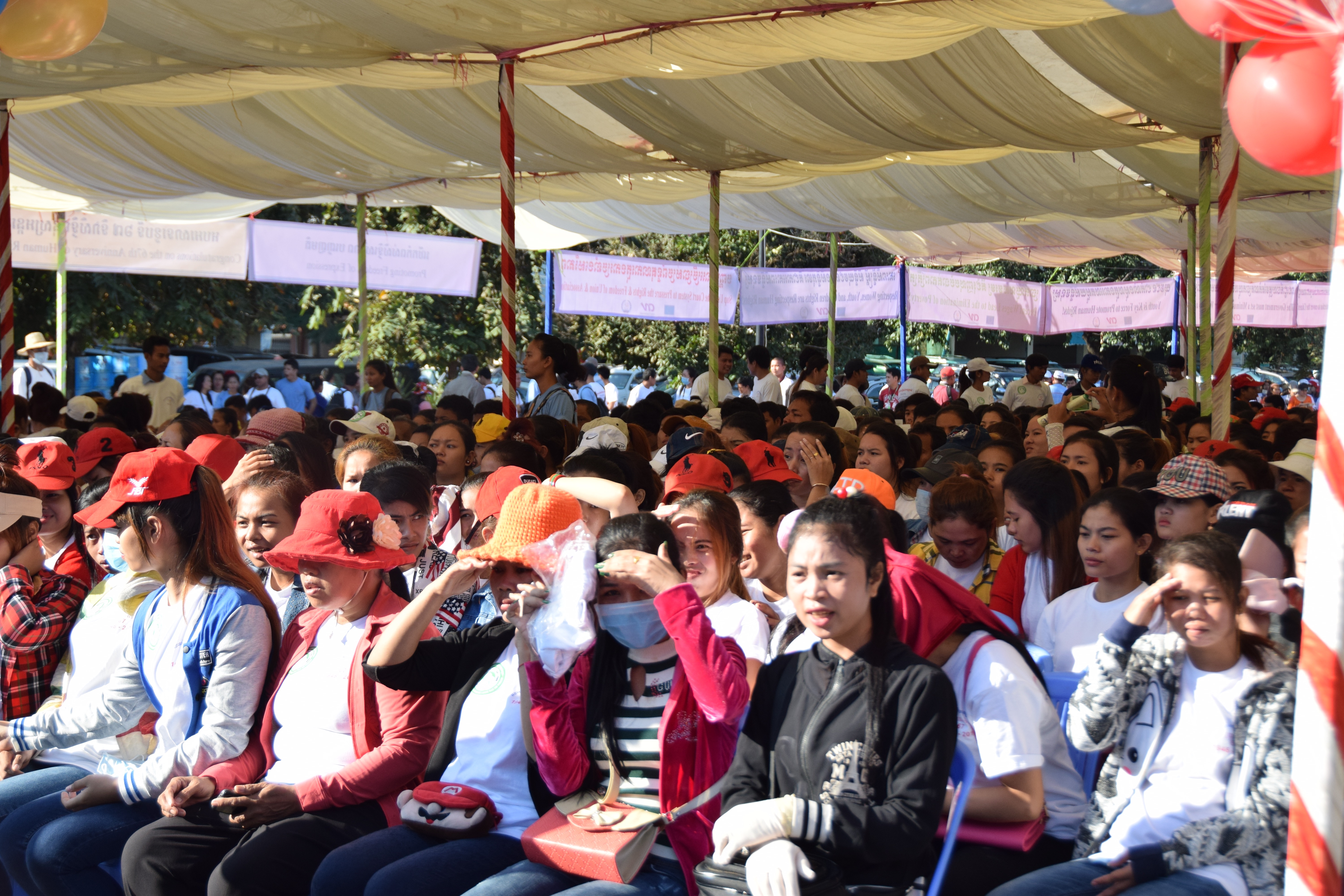 Le 10 décembre, Journée internationale des droits de l’homme, les affiliés de IndustriALL ont organisé une manifestation pour un salaire décent