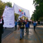 Члены профсоюзов возмущены новыми правилами, нарушающими права профсоюзов.