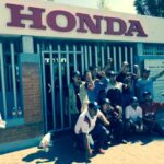 Les dirigeants syndicaux licenciés il y a cinq ans enfin de retour dans l'usine pour voter. 