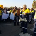 Les travailleurs de Rio Tinto protestent contre les tactiques de surveillance de l'entreprise. 
