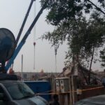 Les sauveteurs recherchent désespérément des survivants.