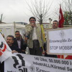 Заместитель генерального секретаря IndustriALL Кемаль Озкан обращается к участникам пикета в 2013 году.