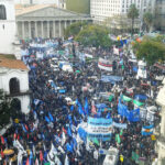 Более 200000 человек приняли участие в национальном марше протеста против увольнений и роста цен.