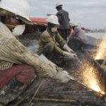 Workers at one of the many shipbreaking yards in Chittagong, Bangladesh. Photo: IndustriALL/2015