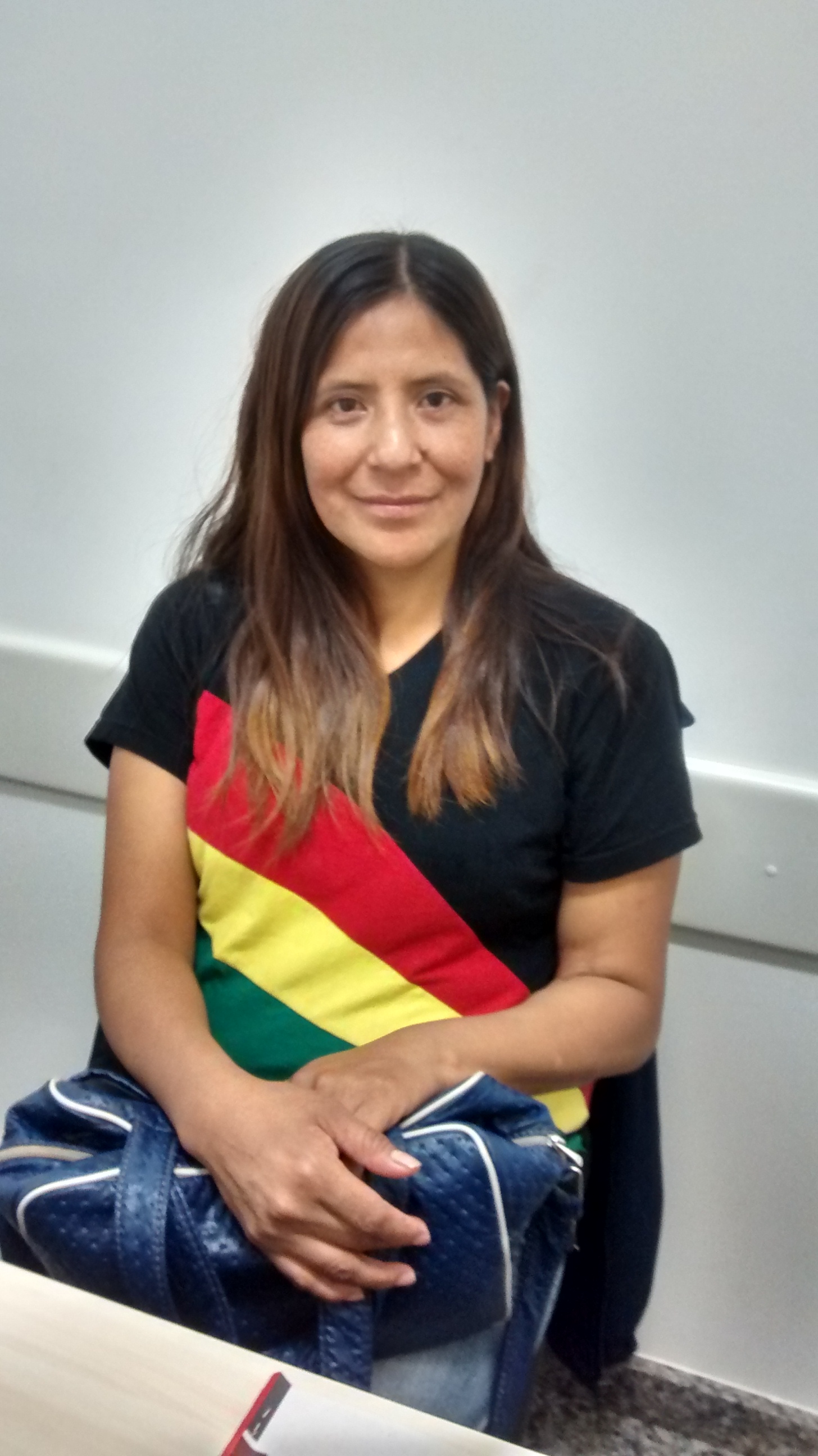 Трудовая мигрантка из Боливии, работающая в Бразилии в швейной мастерской, рассказала, как над ней издевался работодатель, узнав о её беременности.