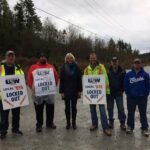 С 17 октября руководство LafargeHolcim объявило локаут 70 членам Союза сталелитейщиков, местного подразделения USW № 816, работавшим на известняковой шахте Texada Quarrying Ltd. в провинции Британская Колумбия (Канада)