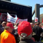 В Дуйсбурге, где расположены крупнейшие сталелитейные заводы ThyssenKrupp, на массовую акцию вышли 16000 сталелитейщиков, чтобы выразить поддержку сильной сталелитейной промышленности Европы и Германии и показать, что они не допустят деиндустриализации Европы, 11 апреля 2016 года