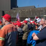 В Дуйсбурге, где расположены крупнейшие сталелитейные заводы ThyssenKrupp, на массовую акцию вышли 16000 сталелитейщиков, чтобы выразить поддержку сильной сталелитейной промышленности Европы и Германии и показать, что они не допустят деиндустриализации Европы, 11 апреля 2016 года