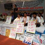 Les travailleurs exigent leur réintégration, entre autres problématiques.