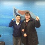 Моника Кемперле с генеральным секретарем KCTU Ли Йонгджу, которая, опасаясь ареста, вынуждена жить в профсоюзном офисе.