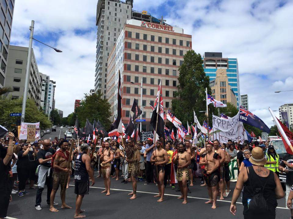 Коренные народы также организовали демонстрацию против Транстихоокеанского торгового соглашения.
