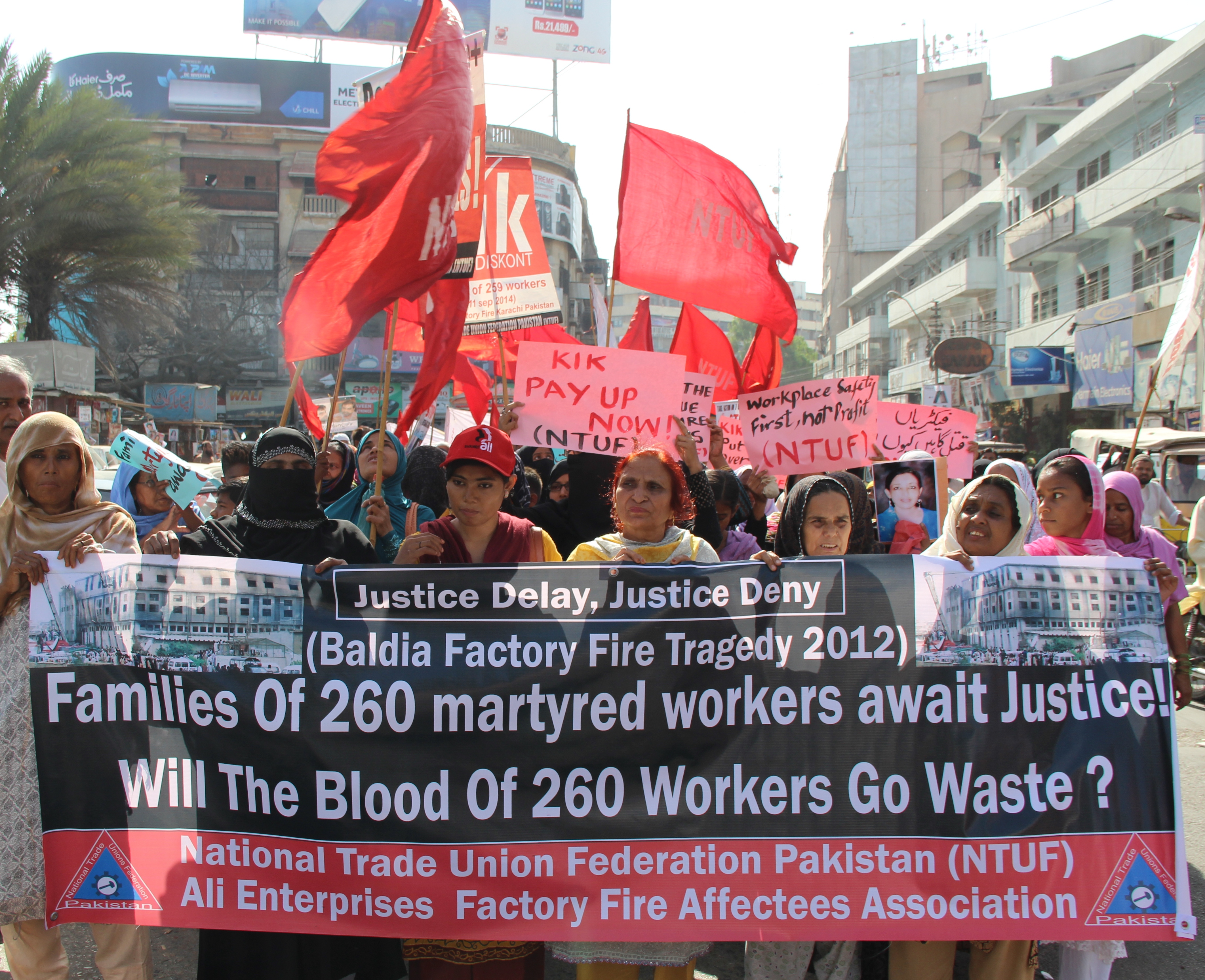 Marche de manifestants à Karachi le 14 avril 2016. Photo : NTUF