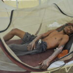 18-летний Мир Хасан Гадани в результате взрыва был тяжело ранен. Но он говорит, что вернется на работу на судоразделочную верфь Гадани, потому что у него нет выбора. Фото: IndustriALL/Амар Гуриро