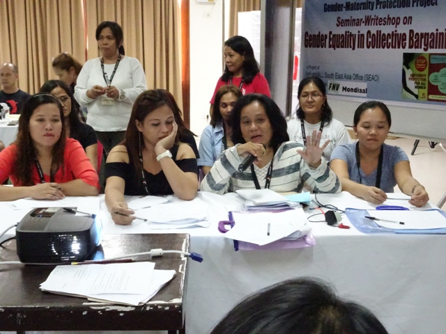 Более 30 профсоюзных активисток приняли участие в организованном на Филиппинах семинаре по ведению коллективных переговоров.