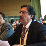 Napoleón Gómez exhortant de mettre un terme au recours généralisé aux contrats de protection au Mexique.