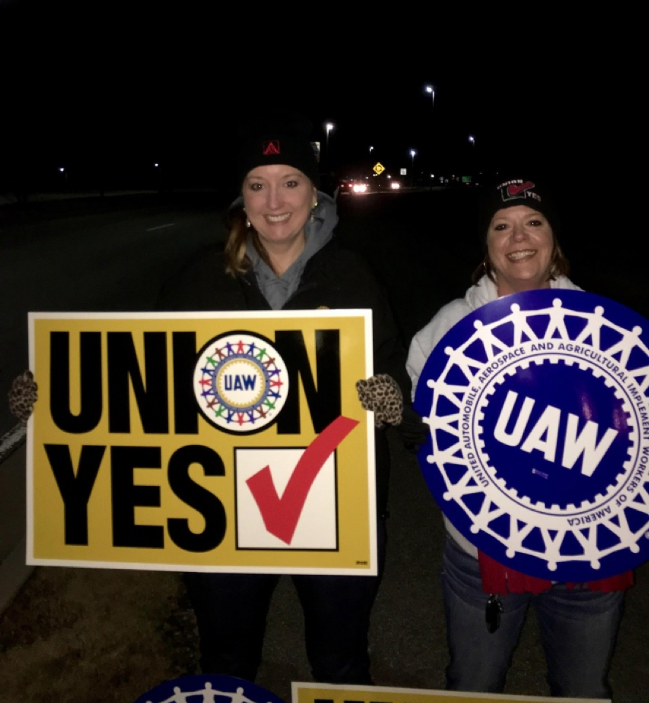 Les organisateurs de l’UAW lors du vote de décembre 2015. 