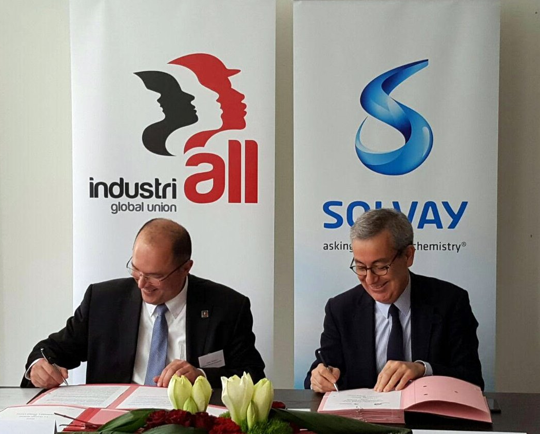 Valter Sanches, IndustriALL General Secretary, Jean-Pierre Clamadieu, CEO, Solvay. Photo: Solvay Group