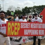 Участники марша протеста против торговых переговоров о создании RCEP, 24 июля, Хайдарабад, Индия.