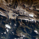 Шахта Грасберг, вид из космоса. Фото: NASA