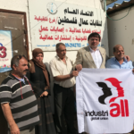 Voluntarios en el puesto de control