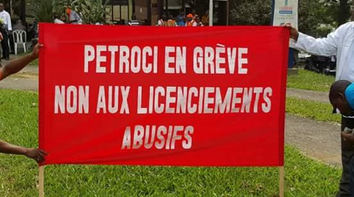 Bannière utilisée lors d’une grève à Petroci en 2016.