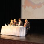 Региональный секретарь IndustriALL Вадим Борисов модерирует панельную дискуссию