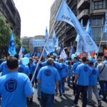 Рабочие FIAT и их сторонники участвуют в демонстрации. Фото: SSMS