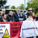 Le Président d’IndustriALL, Jörg Hofmann, s’adresse aux manifestants devant les Nations Unies
