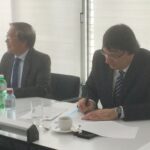 Ambet Yuson, Secretario General de la ICM, y Kemal Özkan, Secretario General Adjunto de IndustriALL