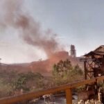 Imagen del humo que se desprende desde Cerro Matoso