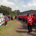 Временные рабочие крупнейшей в Индонезии целлюлозно-бумажной компании 13 июня объявили забастовку в Южной Суматре.