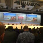 На ежегодном собрании акционеров BHP в Лондоне. Совет директоров уклонился от ответов на вопросы рабочих.