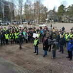 Профсоюзные активисты «Форд Соллерс» проводят пикет 12 апреля.