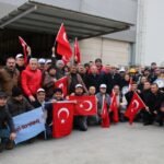 Возле завода в городе Тузла, Турция.