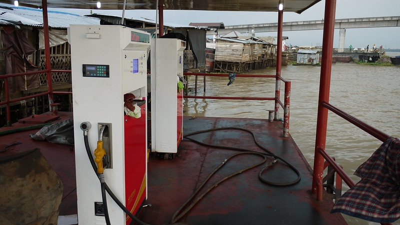 Photo: Floating petrol and diesel filling station in the Niger Delta, Stakeholder Democracy