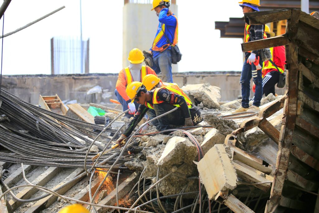 Mandalay,Myanmar 28 Mar 2025:An earthquake hit the city center, causing buildings to collapse. Rescuers are helping the injured. somkanae sawatdinak